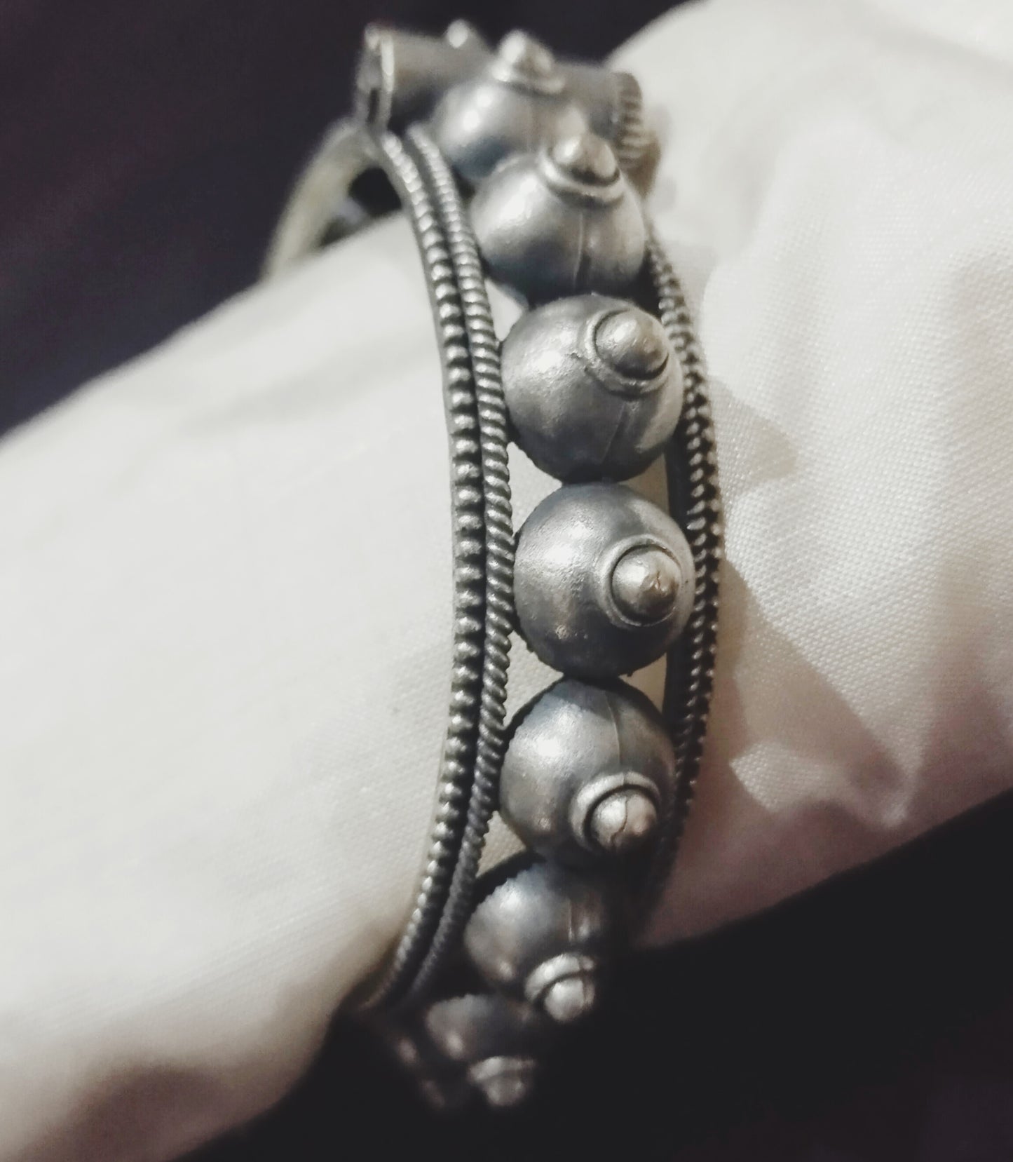 Rajwada Oxidised Dome Kada