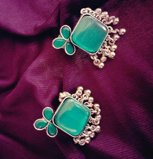 Monalisa stone earrings