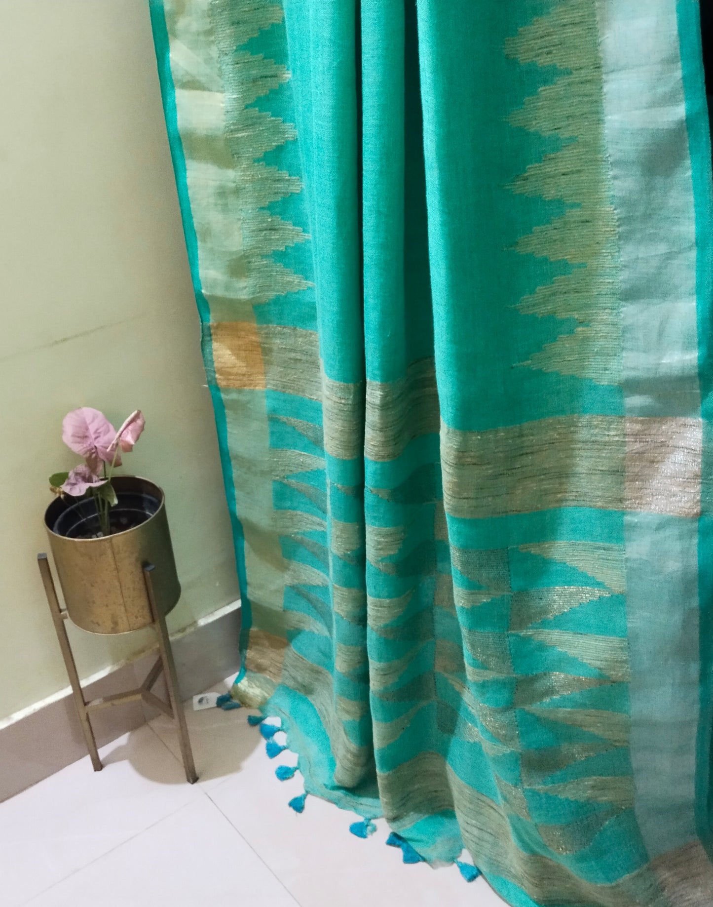 Pure Linen saree